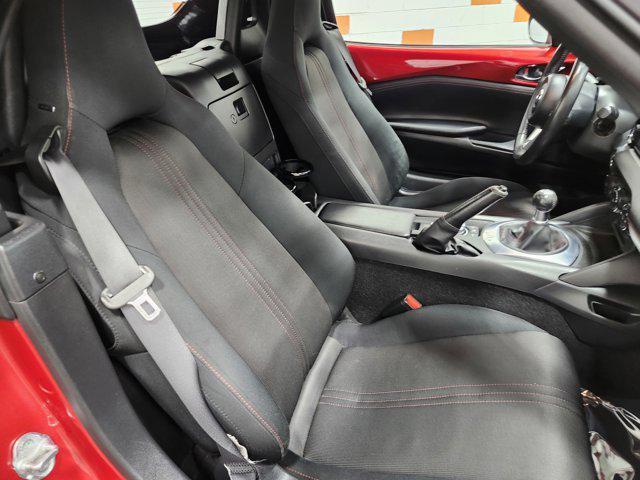 Photo of 2016 Soul Red Metallic Mazda MX-5 Miata