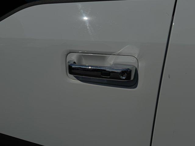 Photo of 2022 White Ford F-250