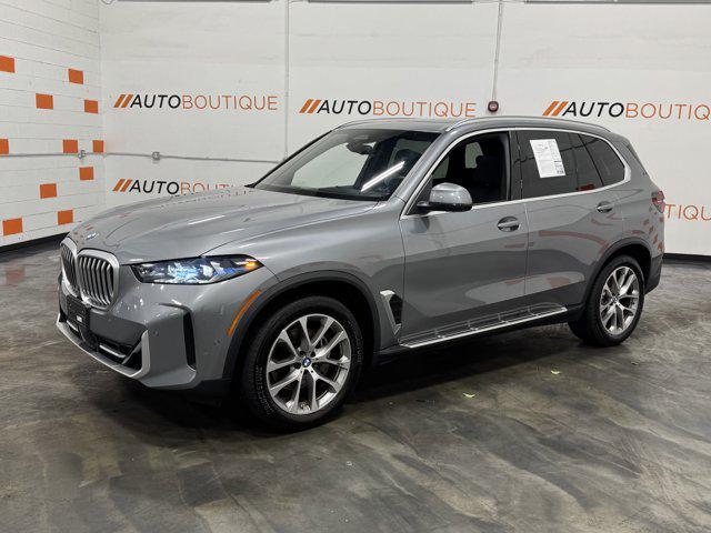 Photo of 2025 Gray BMW X5