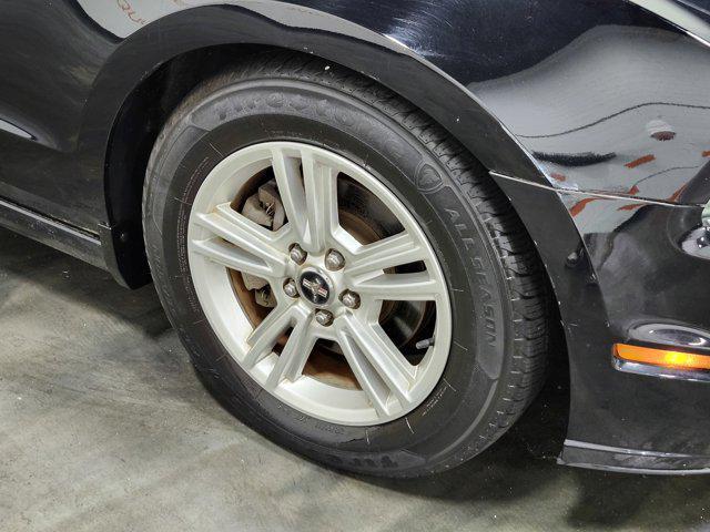 Photo of 2014 Black Ford Mustang
