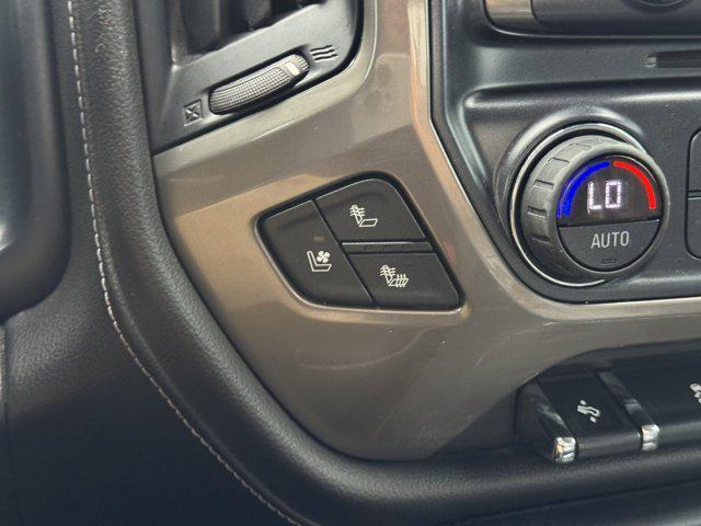 Photo of 2017 Iridescent Pearl Tricoat Chevrolet Silverado 1500