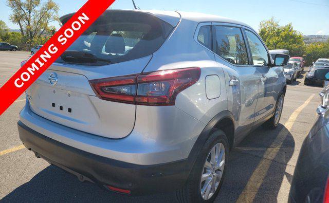 Photo of 2021 Brilliant Silver Metallic Nissan Rogue Sport