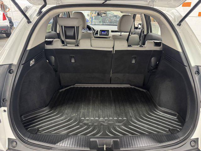 Photo of 2019 Platinum White Pearl Honda HR-V