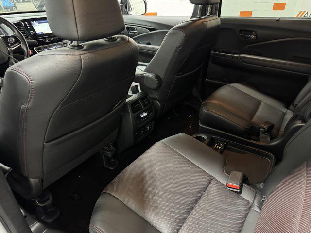 Photo of 2022 Platinum White Pearl Honda Pilot