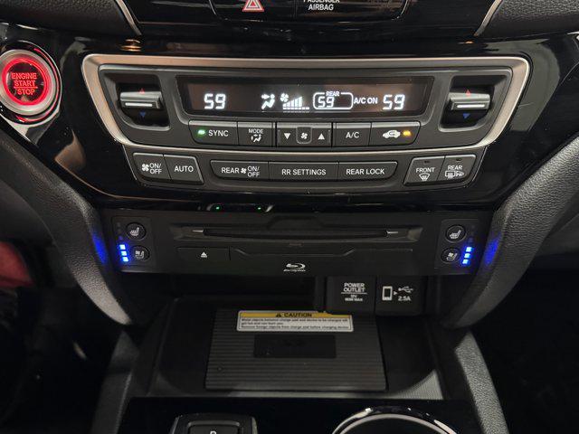 Photo of 2022 Platinum White Pearl Honda Pilot