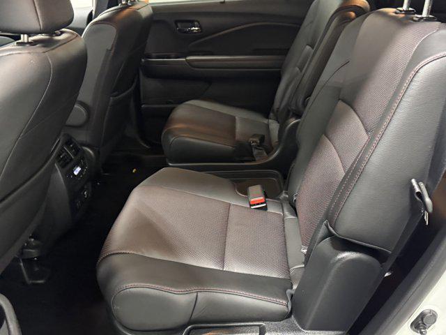 Photo of 2022 Platinum White Pearl Honda Pilot