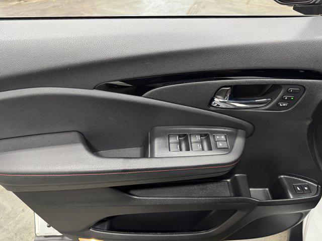 Photo of 2022 Platinum White Pearl Honda Pilot