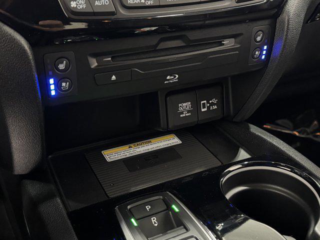 Photo of 2022 Platinum White Pearl Honda Pilot