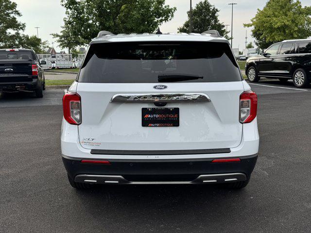 Photo of 2024 White Ford Explorer