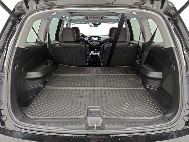 Photo of 2019 Black Honda Pilot