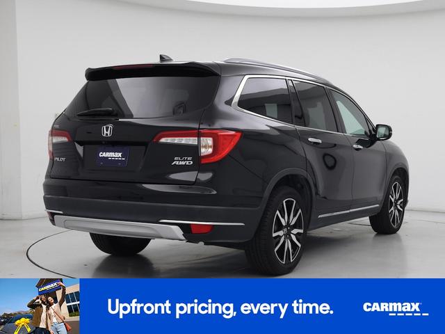 Photo of 2019 Black Honda Pilot