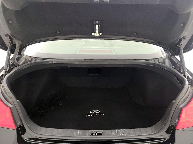 Photo of 2015 Black INFINITI Q40