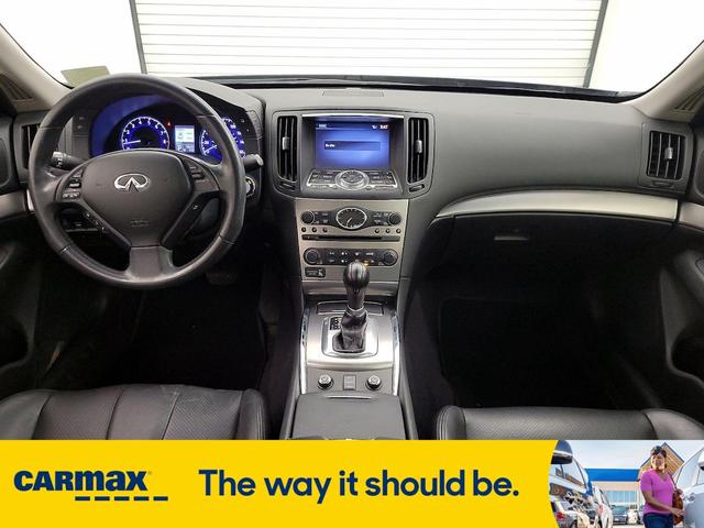 Photo of 2015 Black INFINITI Q40