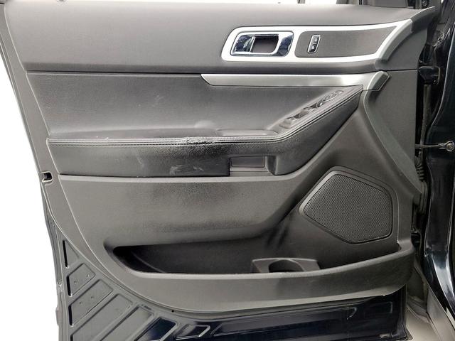 Photo of 2014 Green Ford Explorer