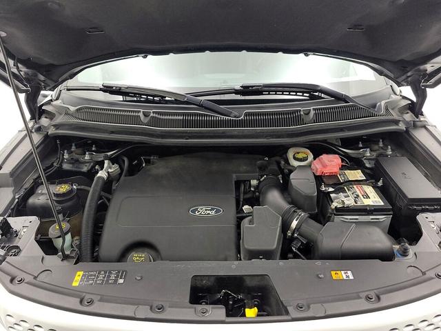 Photo of 2014 Green Ford Explorer