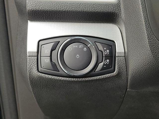 Photo of 2014 Green Ford Explorer