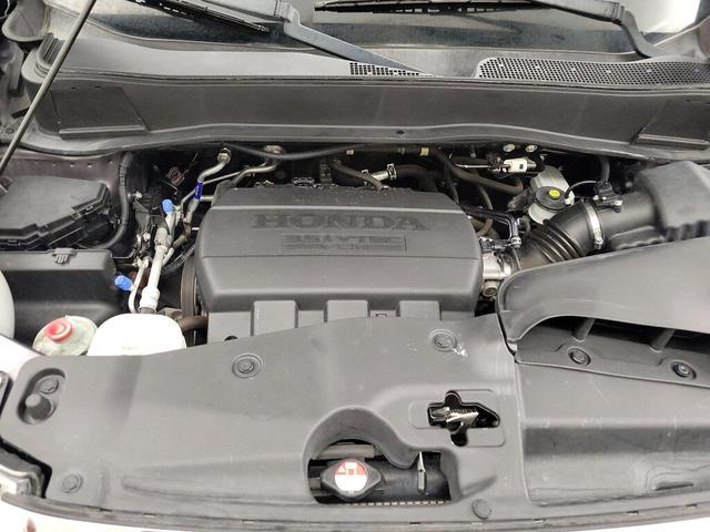 Photo of 2015 Gray Honda Pilot