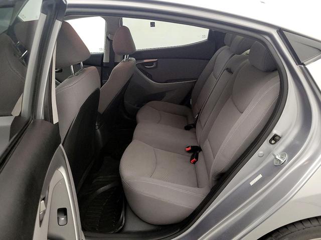Photo of 2015 Silver Hyundai ELANTRA