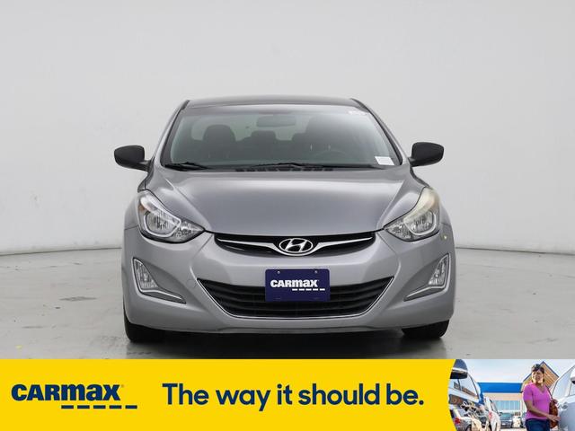 Photo of 2015 Silver Hyundai ELANTRA
