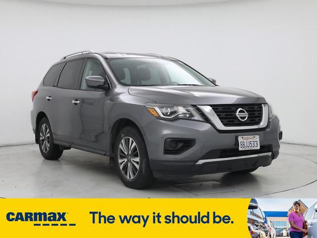 2017 Nissan Pathfinder
