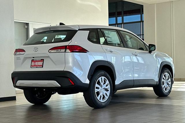 Photo of 2025 Pearl Toyota Corolla Cross