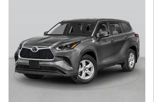 Photo of 2024 Celestial Silver Metallic Toyota Highlander