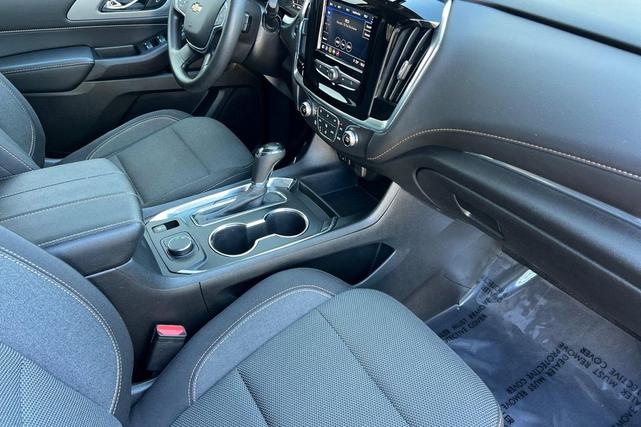 Photo of 2020 Mosaic Black Metallic Chevrolet Traverse