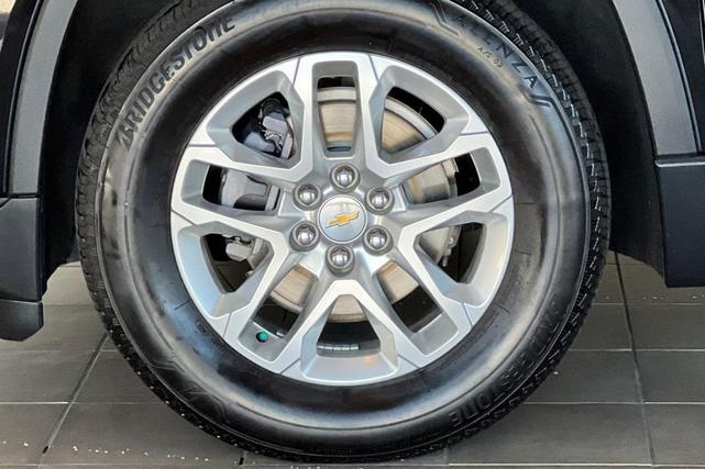 Photo of 2020 Mosaic Black Metallic Chevrolet Traverse