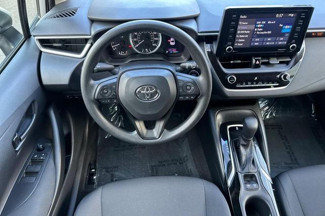 Photo of 2022 Classic Silver Metallic Toyota Corolla