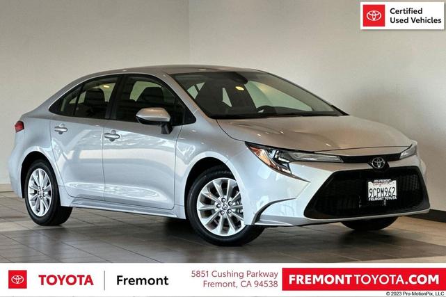 Photo of 2022 Classic Silver Metallic Toyota Corolla