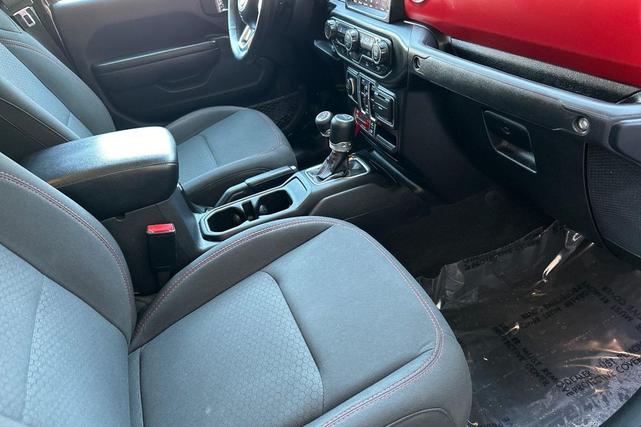 Photo of 2023 Black Clearcoat Jeep Gladiator