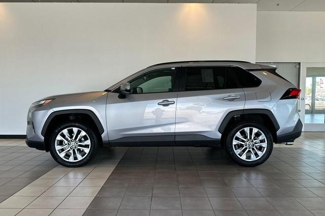 Photo of 2024 Silver Sky Metallic Toyota RAV4