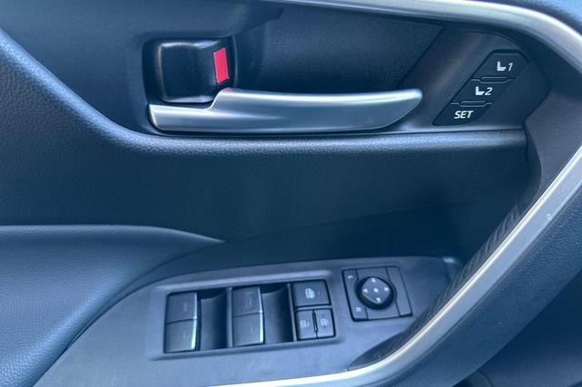 Photo of 2024 Silver Sky Metallic Toyota RAV4