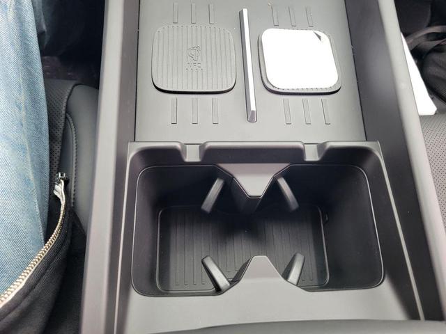 Photo of 2026 Shimmering Silver Hyundai SANTA FE