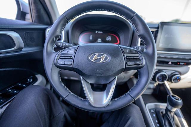 Photo of 2024 Shimmering Silver Hyundai VENUE