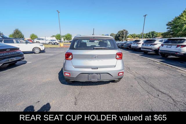 Photo of 2024 Shimmering Silver Hyundai VENUE