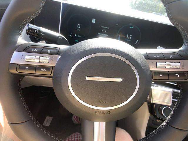 Photo of 2025 Amazon Gray Hyundai TUCSON Hybrid