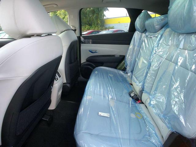 Photo of 2025 Amazon Gray Hyundai TUCSON Hybrid