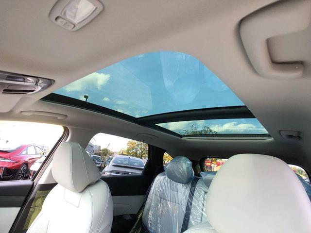 Photo of 2025 Amazon Gray Hyundai TUCSON Hybrid