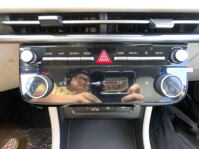 Photo of 2025 Amazon Gray Hyundai TUCSON Hybrid