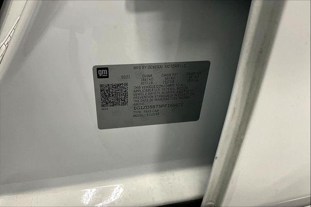 Photo of 2023 Summit White Chevrolet Malibu