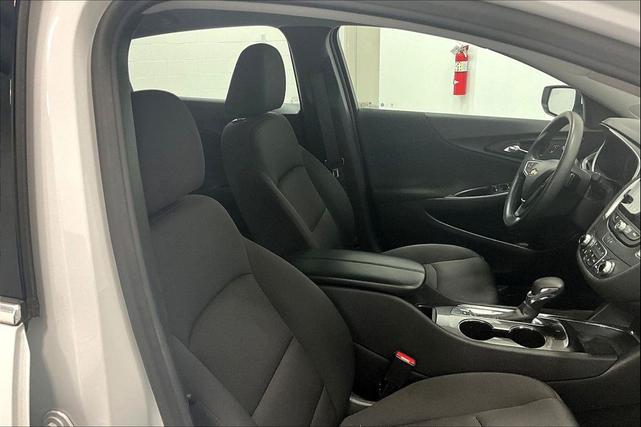 Photo of 2023 Summit White Chevrolet Malibu