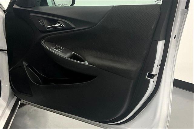 Photo of 2023 Summit White Chevrolet Malibu