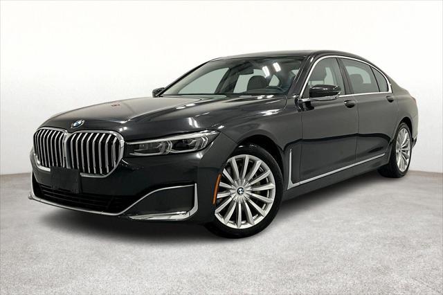 2022 BMW 740