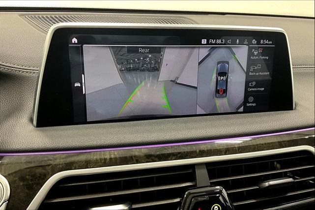 Photo of 2022 BMW 740