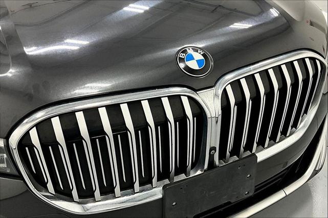 Photo of 2022 BMW 740