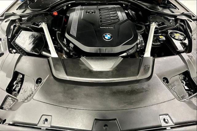 Photo of 2022 BMW 740