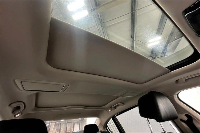 Photo of 2022 BMW 740