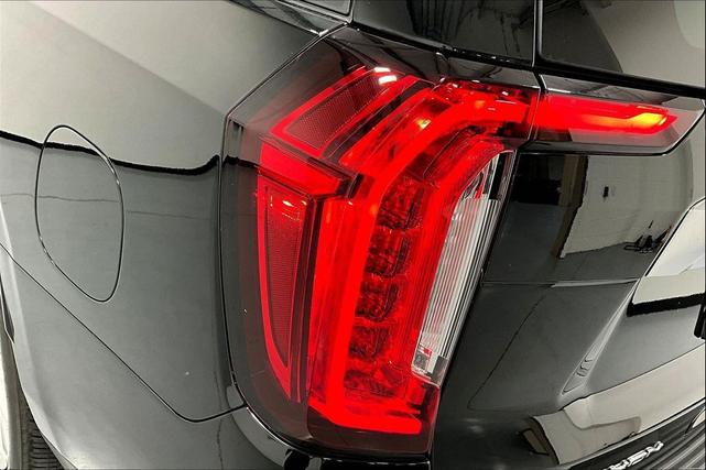 Photo of 2022 Onyx Black GMC Yukon XL