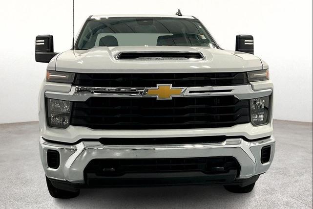 Photo of 2024 Summit White Chevrolet Silverado 2500